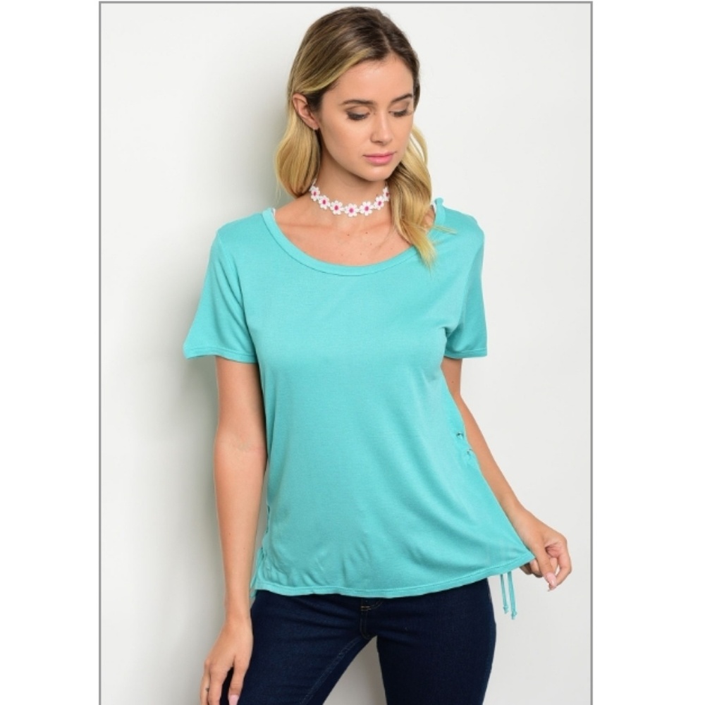 🌴OCEAN GREEN TOP🌴 - Picture 2 of 3